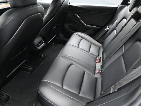 Used 2018 Tesla Model 3 Long Range RWD image 23