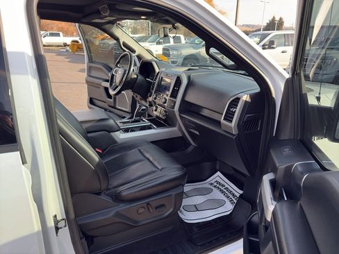 Used 2019 Ford F150 Lariat image 28