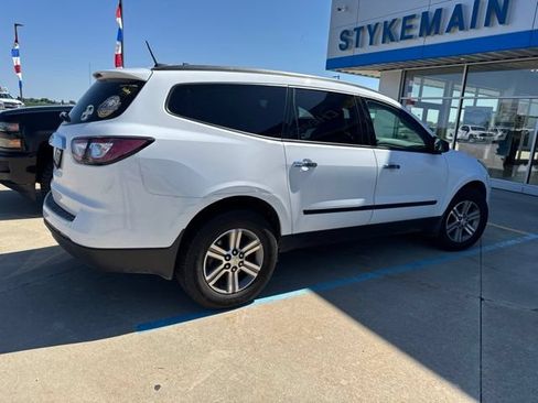 Used 2017 Chevrolet Traverse LS FWD image 12