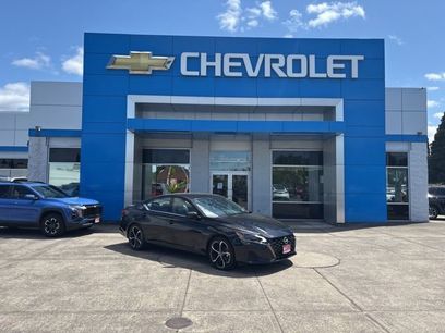 Used 2024 Nissan Altima 2.5 SR