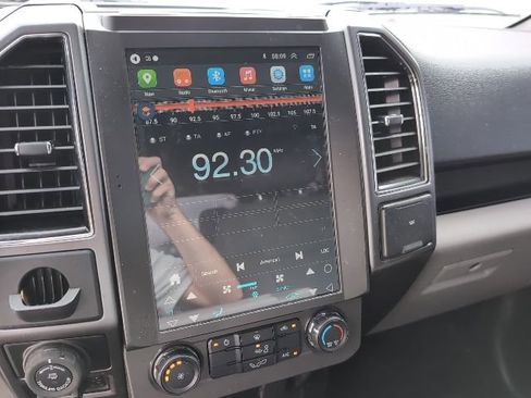 Used 2018 Ford F150 XLT w/ Trailer Tow Package image 13