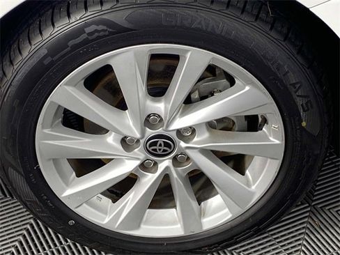 Used 2023 Toyota Camry LE image 28