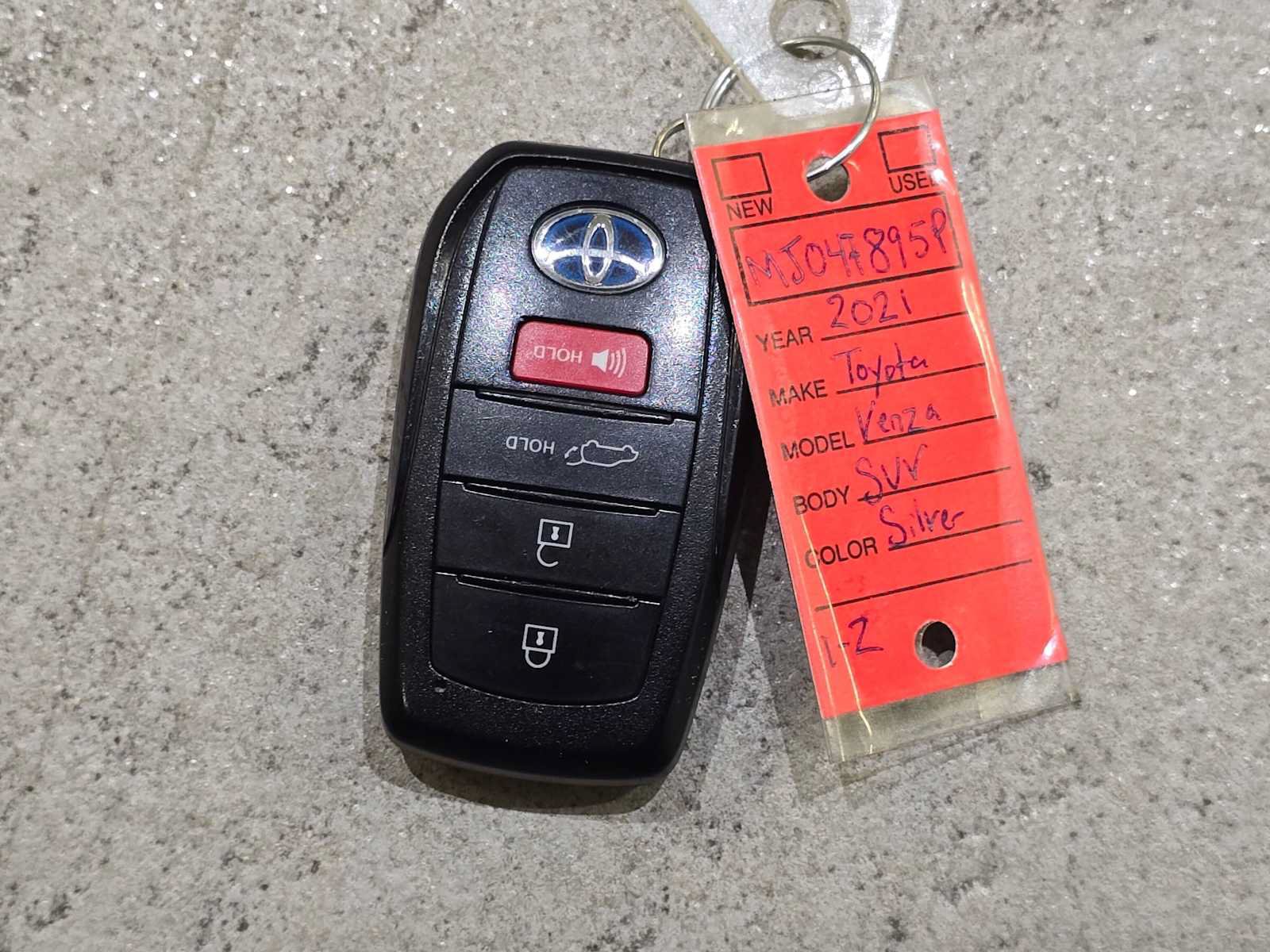 Certified 2021 Toyota Venza XLE AWD/4WD image 32