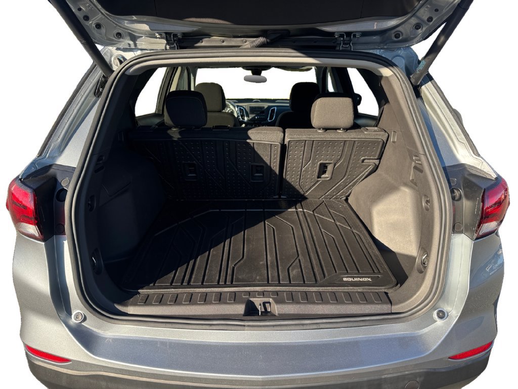 Used 2024 Chevrolet Equinox LT w/ LPO, Floor Liner Package AWD/4WD image 5