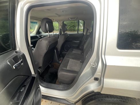 Used 2014 Jeep Patriot Sport image 4