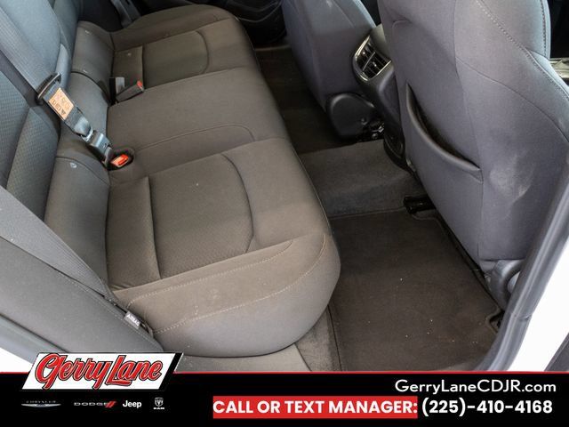 Used 2024 Chevrolet Malibu LT FWD image 15