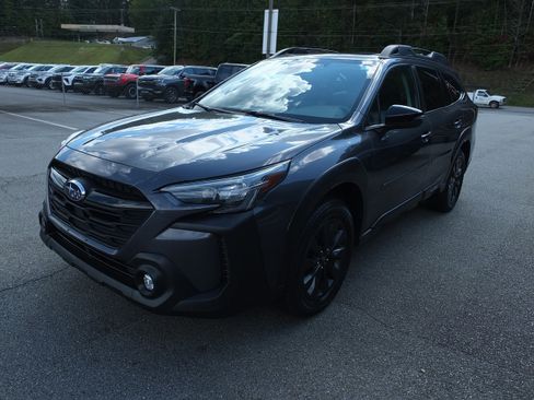Used 2023 Subaru Outback Onyx Edition image 7