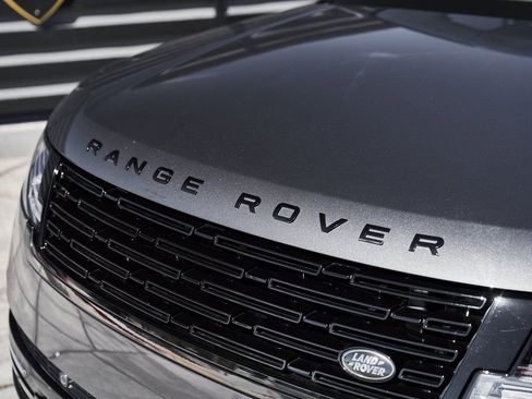 Used 2024 Land Rover Range Rover SE AWD/4WD image 7