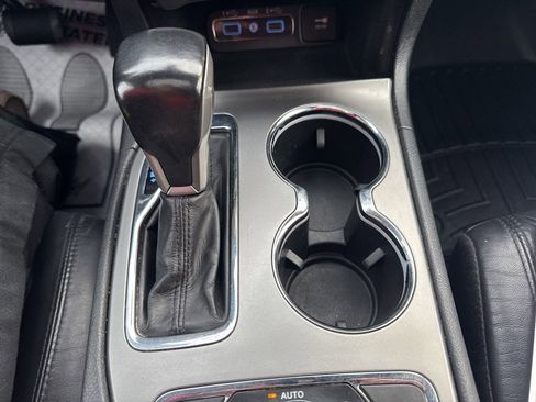 Used 2020 Jeep Grand Cherokee Limited image 18