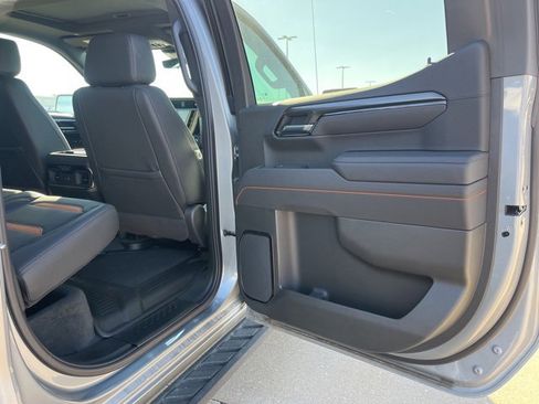 Used 2025 GMC Sierra 1500 AT4 w/ AT4 Premium Package image 19