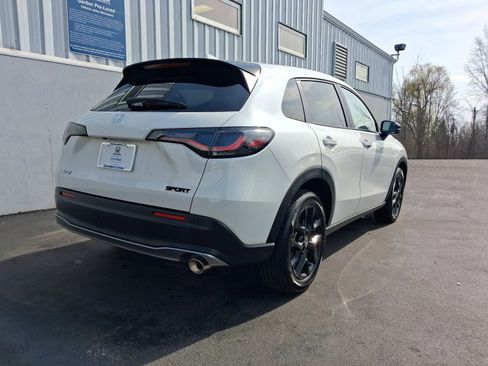 Used 2025 Honda HR-V Sport image 10