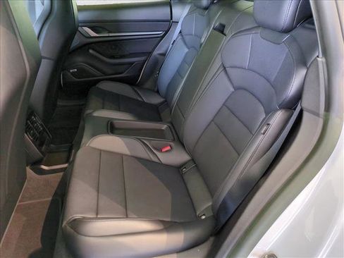 Used 2024 Porsche Taycan image 19