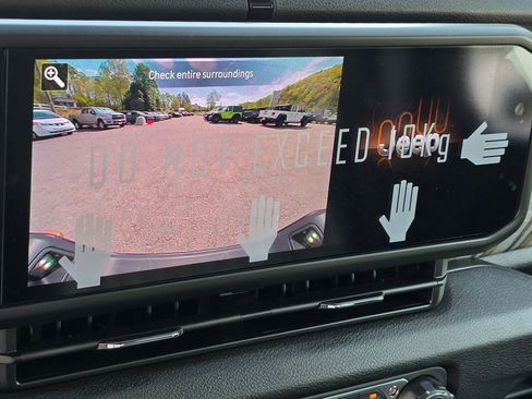 New 2026 Jeep Gladiator Sport AWD/4WD image 9