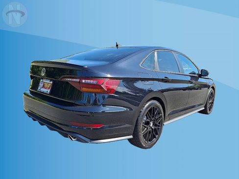 Used 2019 Volkswagen Jetta GLI Autobahn FWD image 12