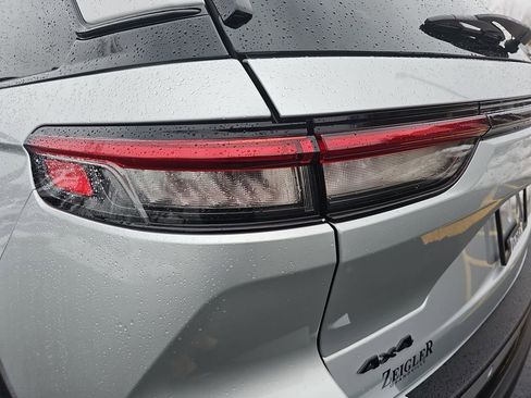 Used 2023 Jeep Grand Cherokee Altitude image 35