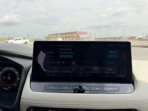 Used 2024 Nissan Rogue SL w/ SL Premium Package image 15