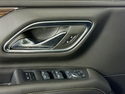 Used 2024 Chevrolet Tahoe Premier w/ Premium Package image 12