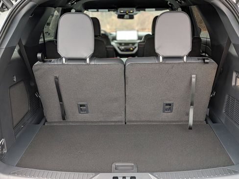 New 2026 Ford Explorer ST-Line w/ ST-Line Street Pack RWD image 31