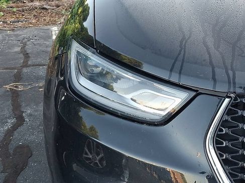 Used 2024 Chrysler Pacifica Limited FWD image 5