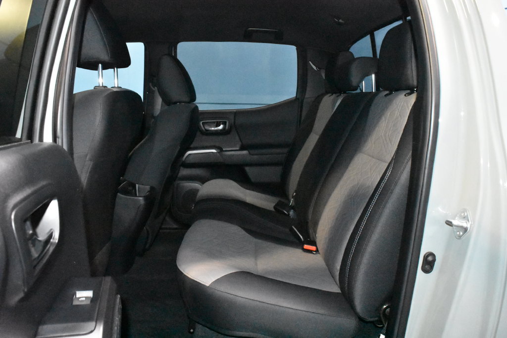 Used 2023 Toyota Tacoma TRD Off-Road AWD/4WD image 21