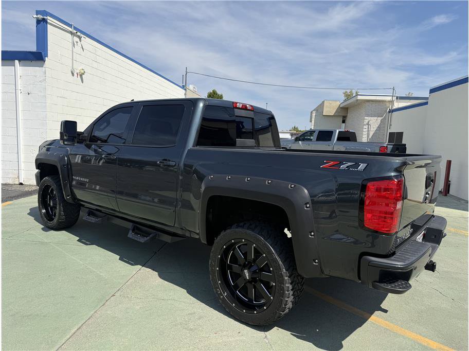Used 2018 Chevrolet Silverado 1500 LT w/ All Star Edition AWD/4WD image 8