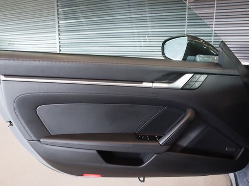 Used 2024 Porsche 911 Carrera GTS w/ Premium Package image 27