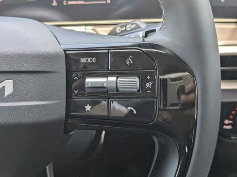 New 2026 Kia Sorento LX FWD image 29