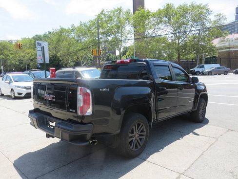 Used 2018 GMC Canyon SLE w/ Nightfall Edition AWD/4WD image 4