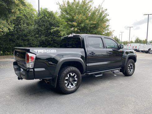 Used 2023 Toyota Tacoma TRD Off-Road w/ TRD Premium Off Road Package AWD/4WD image 9