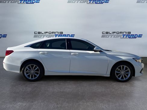 Used 2022 Honda Accord LX image 4