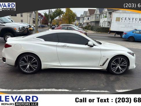 Used 2017 INFINITI Q60 3.0t w/ Premium Plus Package 3.0T AWD/4WD image 8