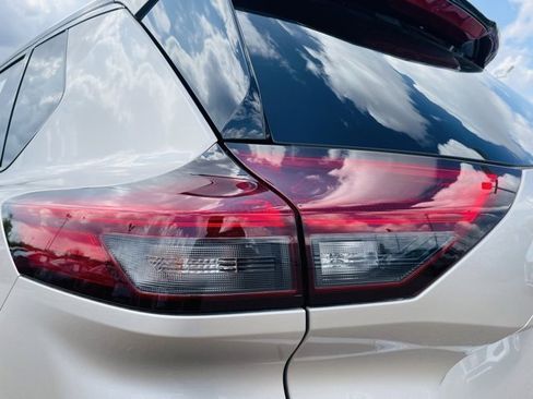 Used 2024 Nissan Rogue Platinum w/ Platinum Premium Package image 7