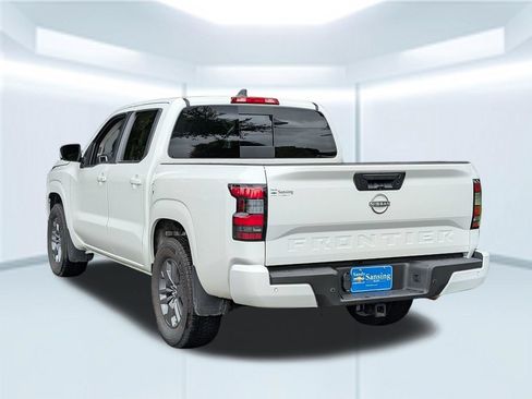Used 2025 Nissan Frontier SV w/ SV Convenience Package RWD image 4