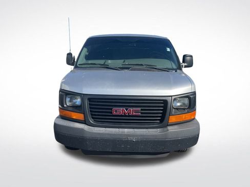Used 2016 GMC Savana 2500 Extended image 2