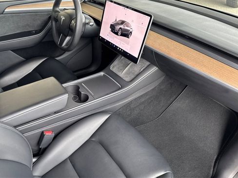 Used 2023 Tesla Model Y Long Range image 15