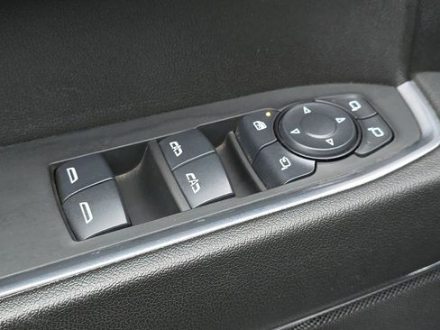 Used 2024 GMC Sierra 1500 SLT image 14