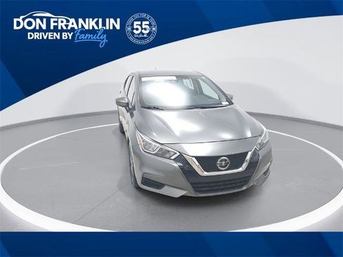 Certified 2022 Nissan Versa SV image 1