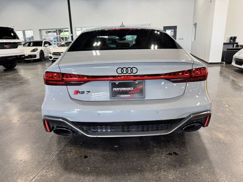 Used 2024 Audi RS 7 Performance AWD/4WD image 4