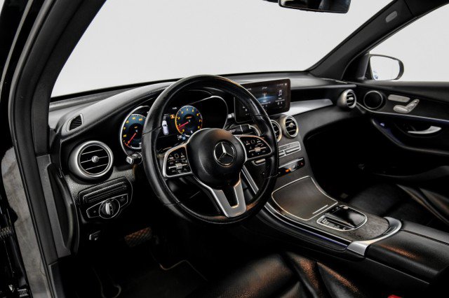 Used 2020 Mercedes-Benz GLC 300 image 12