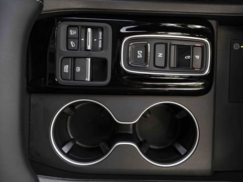 Used 2025 Honda Pilot Elite image 28