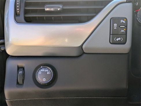 Used 2020 Chevrolet Tahoe LT image 20
