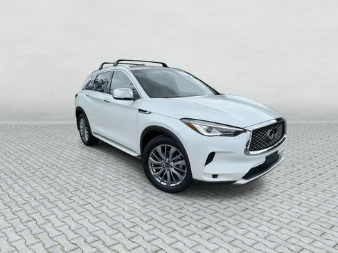 Certified 2025 INFINITI QX50 Luxe w/ Accent Package AWD/4WD image 2