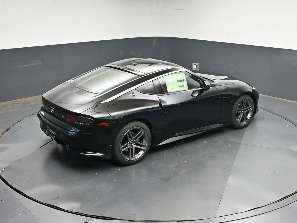 Used 2027 Nissan Z Sport RWD image 32