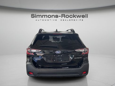 Used 2023 Subaru Outback Premium AWD/4WD image 4