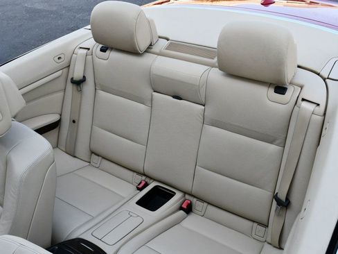 Used 2011 BMW 328i Convertible image 15