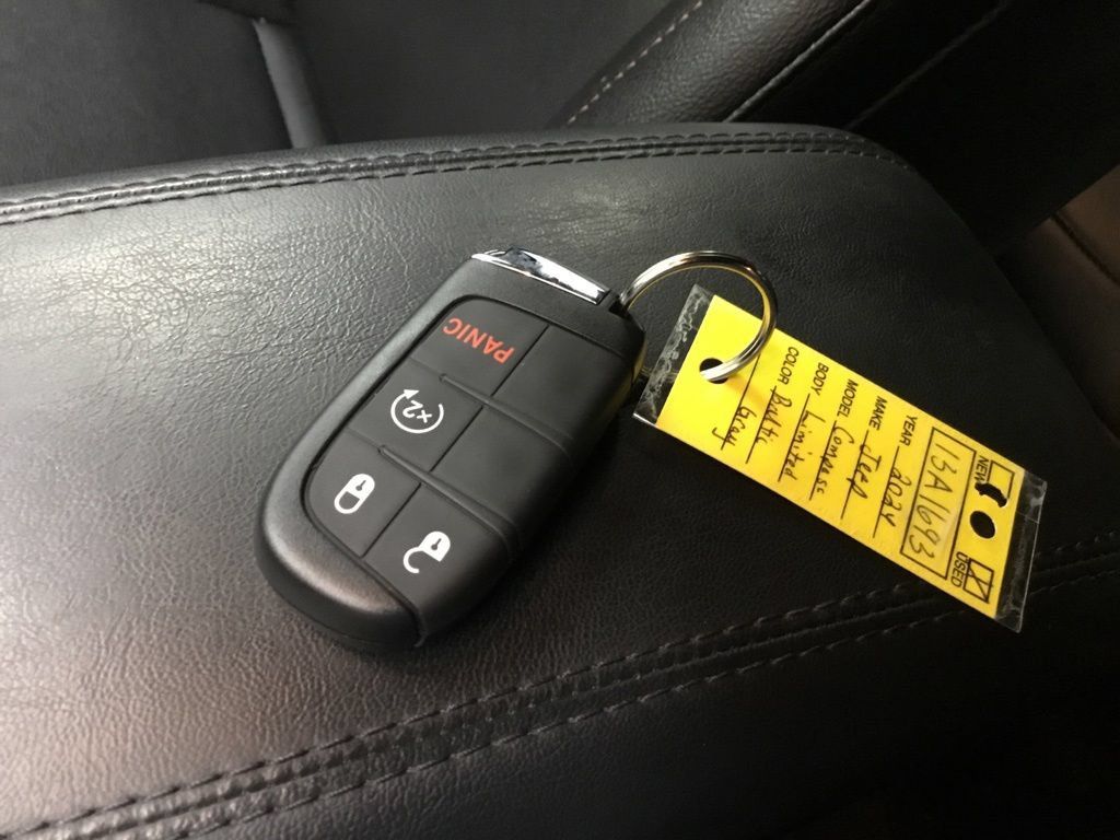 Used 2024 Jeep Compass Limited AWD/4WD image 25
