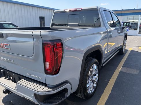 Used 2024 GMC Sierra 1500 Denali w/ Denali Reserve Package AWD/4WD image 7