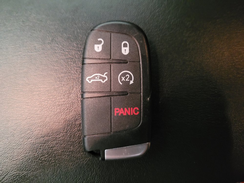 Used 2021 Jeep Cherokee Trailhawk w/ Technology Group AWD/4WD image 32