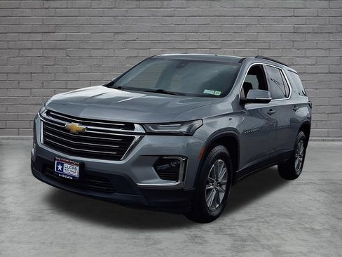 Used 2023 Chevrolet Traverse LT AWD/4WD image 5