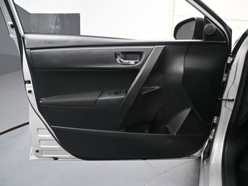 Used 2019 Toyota Corolla LE FWD image 6